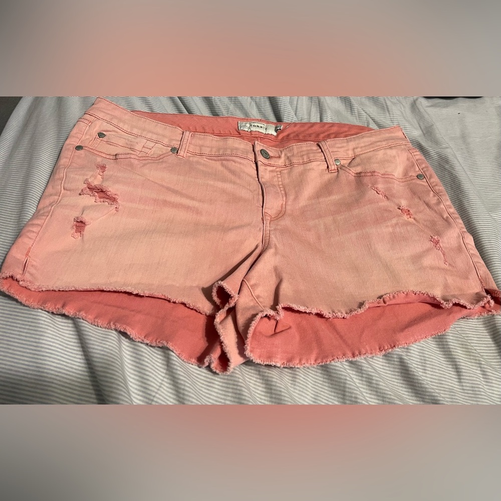 Torrid pink shorts size:20